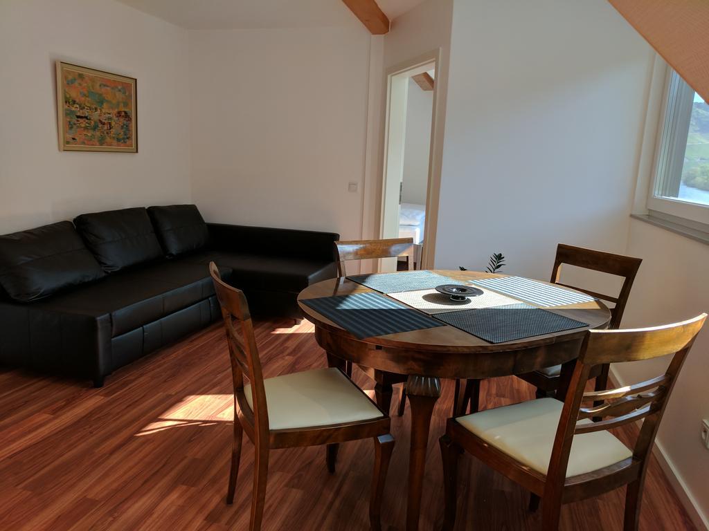 Ferienwohnung "Zum Klosterruinenblick" Kröv Eksteriør billede